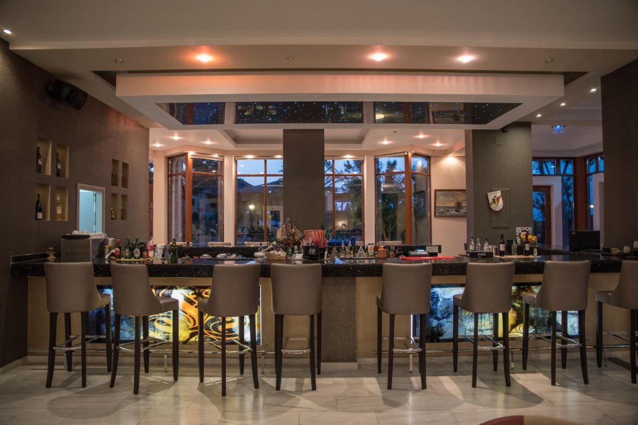 Alma Hotel 帕特雷 外观 照片